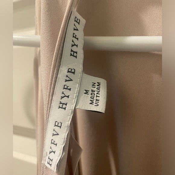 Champagne colored evening sleeveless dress. - Picture 6 of 6